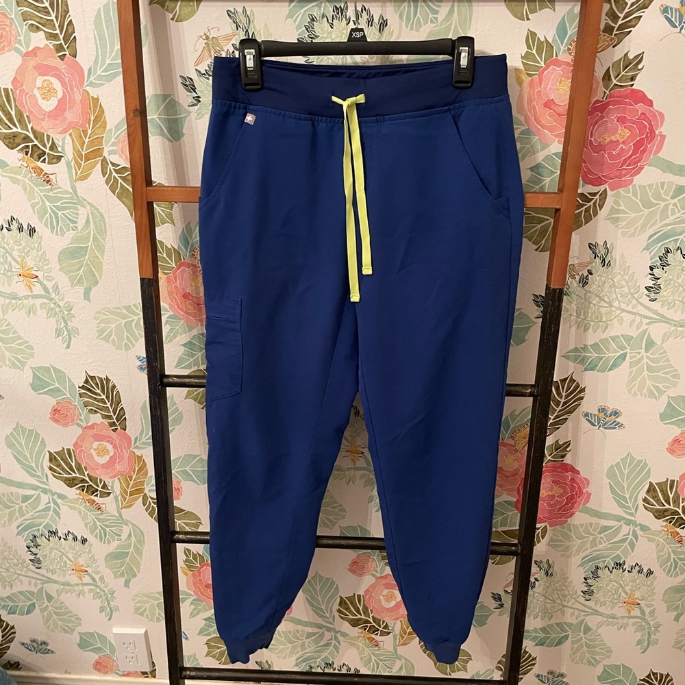 FIGS Galaxy Blue Jogger Scrubs Size Small